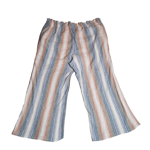 🤩Charlotte Russe Women's Striped Pull On Capris Size XL - Picture 1 of 8